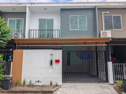📌 ขายทาวน์เฮาส์ โครงการ เดอะ คัลเลอร์ส เลชเชอร์ บางนา กม.8 2 ชั้น 3 ห้องนอน 2 ห้องน้ำ