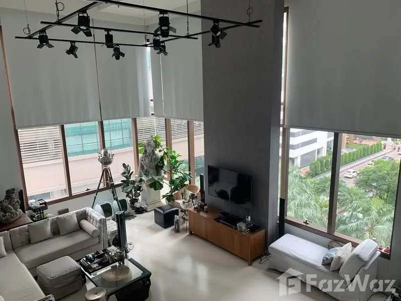 รูป คอนโดให้เช่า 2 ห้องนอน ในโครงการ ดิ เอ็มโพริโอ เพลส 6821229 - รูปที่ 1/20