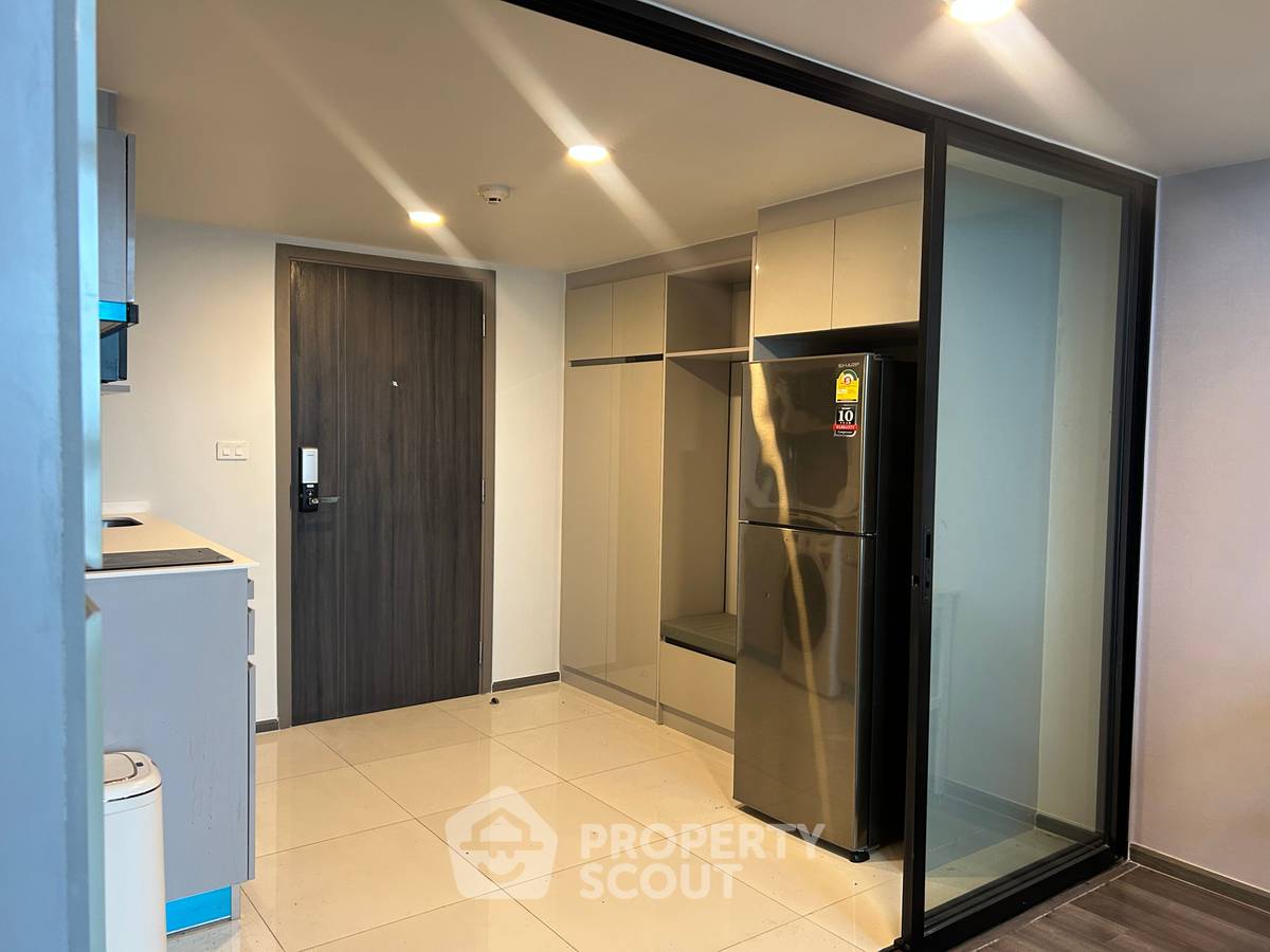 picture 1-BR Condo at KnightsBridge Space Rama 9 near MRT Phra Ram 9 (ID 2199589) - 4/10