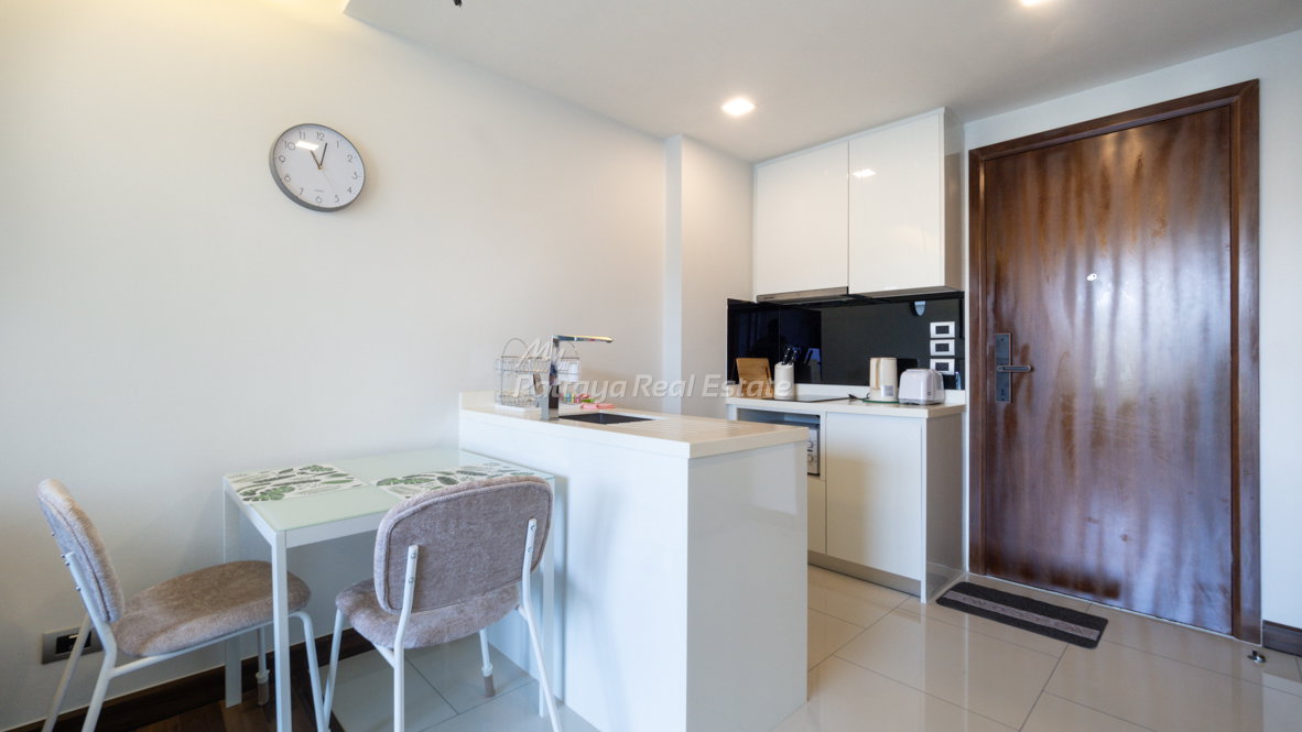 รูป 🛏️ 1 ห้องนอน - 🛁 1 ห้องน้ำ - 🏙️ Sea View - 🇹🇭 ชื่อบริษัท - 🏢 The Peak Towers Pattaya - รหัส: PEAKT99 - รูปที่ 2/14