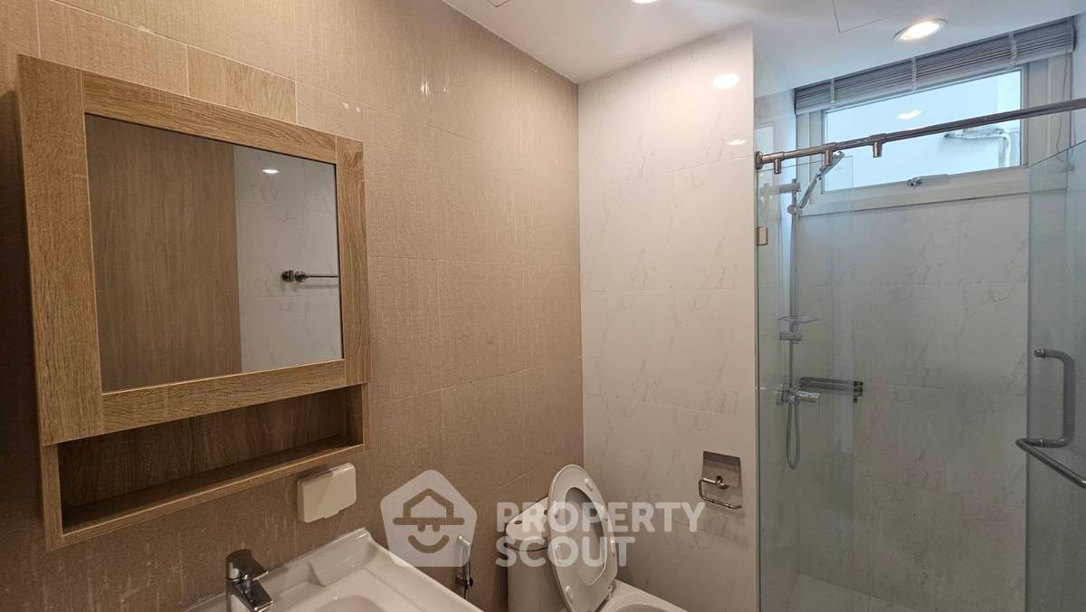 รูป คอนโด 2 ห้องนอน ชั้น 15 ที่ Baan Siri 31 ใกล้ MRT สุขุมวิท (ID 513772) - รูปที่ 16/17