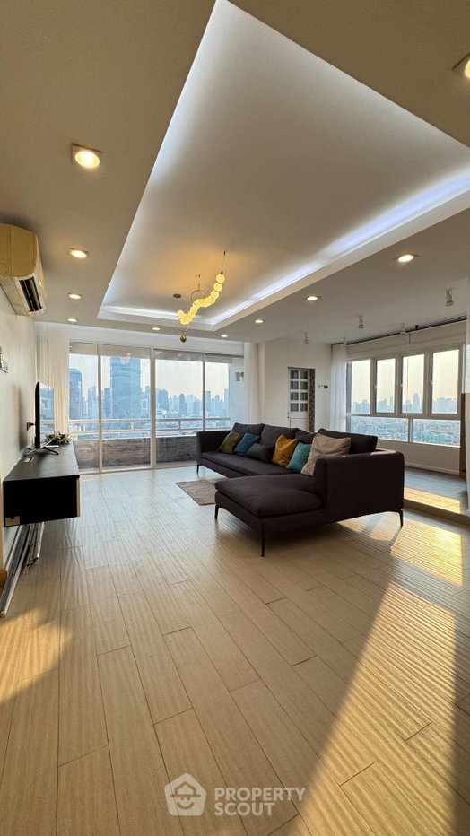 รูป คอนโด 3 ห้องนอน ชั้น 21 Srivara Mansion Condominium 1 ใกล้ MRT ศูนย์วัฒนธรรมแห่งประเทศไทย (ID 3076405) - รูปที่ 2/19