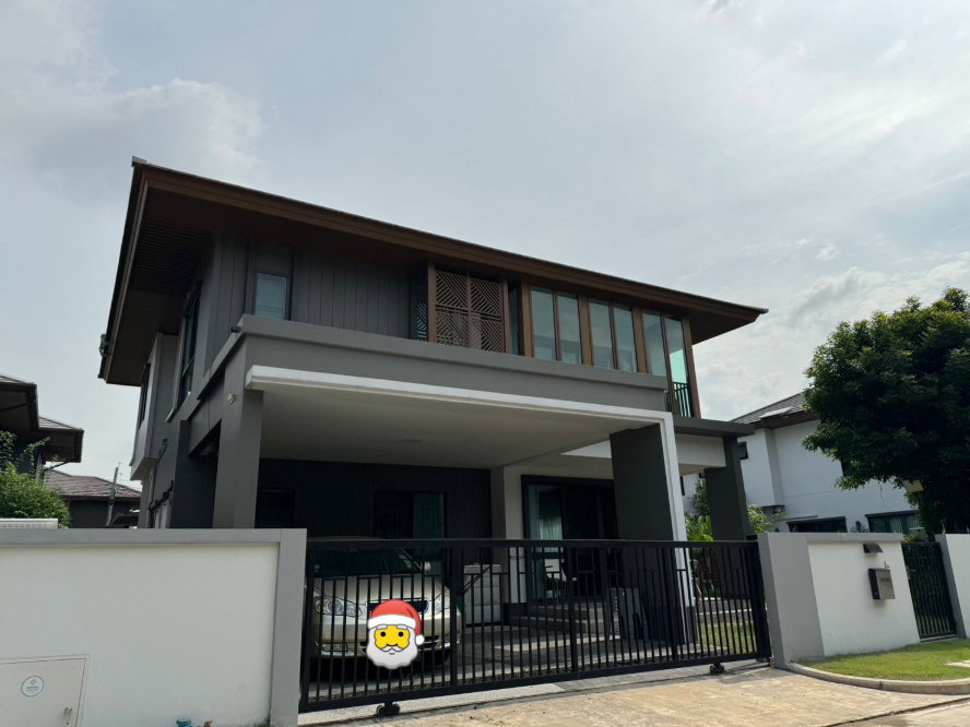 รูป 🏡 บ้านเดี่ยวให้เช่า บุราสิริ พัฒนาการ 4 ห้องนอน 5 ห้องน้ำ ติดสวน + Clubhouse | ใกล้โรงเรียนนานาชาติและสนามบินสุวรรณภูมิ 🐶 Pet Friendl - รูปที่ 1/15