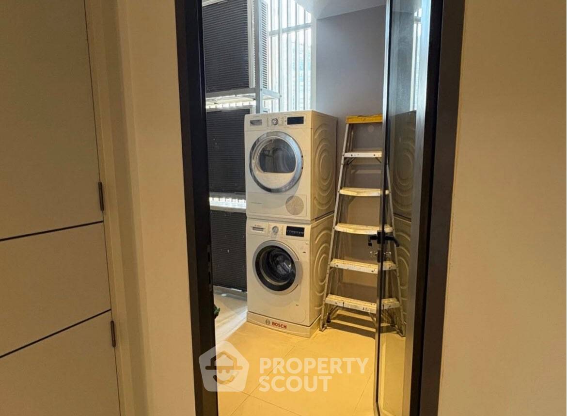 picture 2-BR Condo at Vittorio Sukhumvit 39 near BTS Phrom Phong (ID 3351045) - 11/19