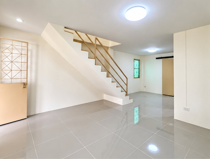 รูป 🏡 บ้านรีโนเวทใหม่ ทำเลสันผักหวาน ราคาพิเศษ 1.69 ล้านบาท 📞 063-664-9056 - รูปที่ 4/11
