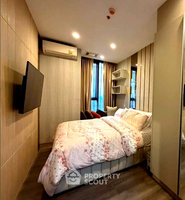 Condos for rent : 33rd-Floor 1-BR Whizdom Essence Sukhumvit Near BTS Punnawithi (ID 3076214)