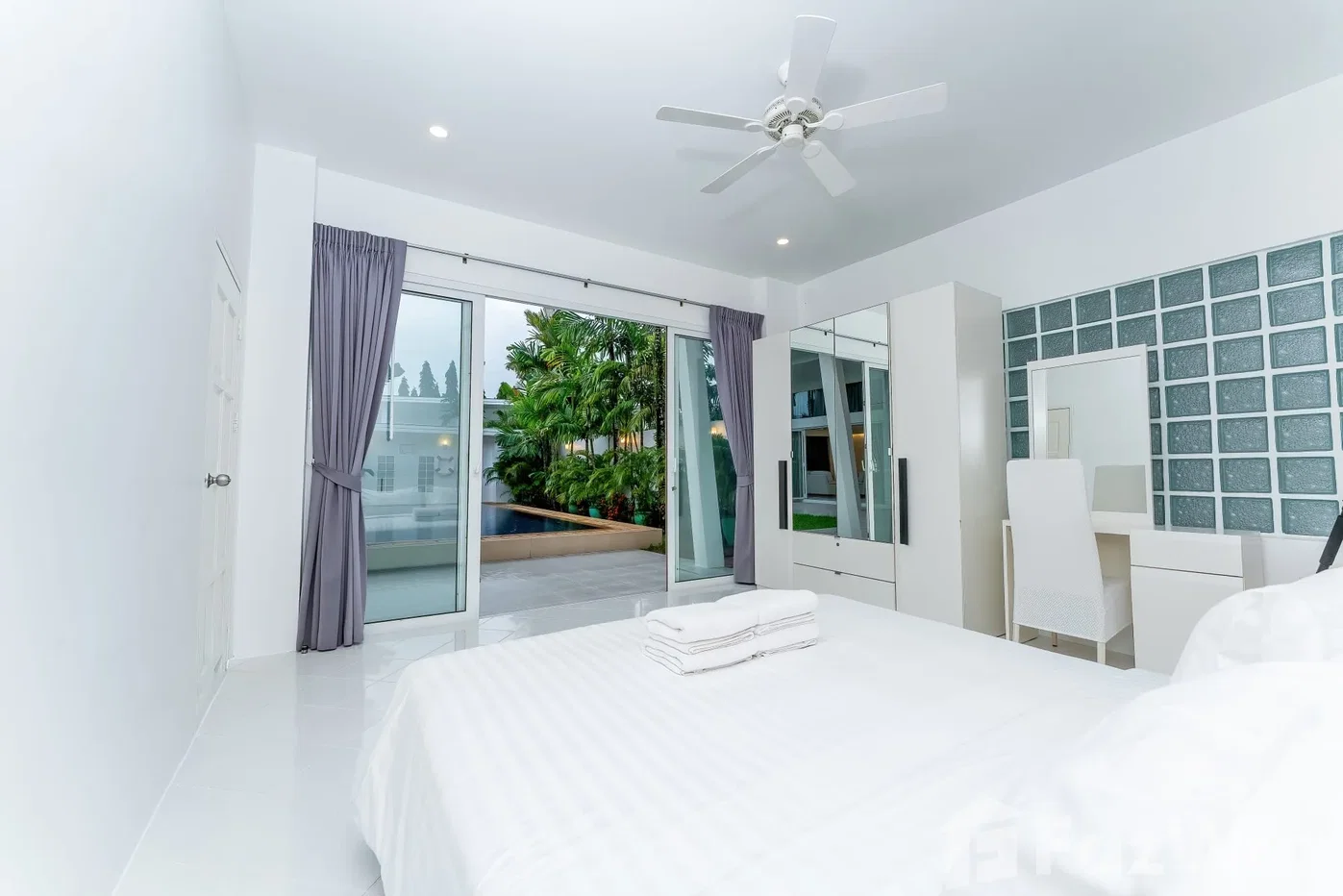 picture Papaya Villa: 3-Bed Pool Villa for Rent, Thalang Phuket 28061 - 14/19