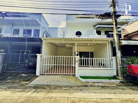 ขายทาวน์เฮ้าส์รีโนเวทใหม่ หมู่บ้านซื่อตรง (จันทรินทร์) ไทรม้า–ท่าอิฐ  ใกล้รถไฟฟ้า 