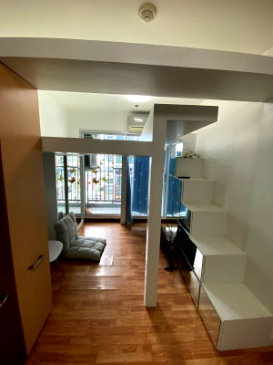 Condos for rent : T286 Condo for rent The Trust Condo Ngamwongwan, Buint-in room, storage and made into 2 floors, 2 air conditioners, fully furnished, ready, Free Wifi