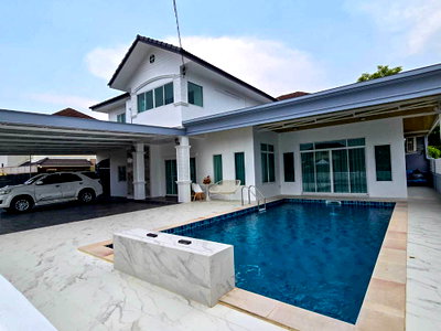 Houses for rent Chiang Mai : For Rent: 2-Storey Pool Villa in a Secured Project, near Mill Hill School, Doi Saket – San Kamphaeng, Chiang Mai 