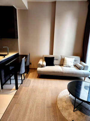 ขายคอนโด : Condo for SALE  : The Esse Asoke  𝐒𝐢𝐳𝐞 : 46.5 sqm. : 1 Bedroom / 1 Bathroom (bathtub) / City+Unblocked view  𝐅𝐥𝐨𝐨𝐫 : 15th    ✅Fully furnished