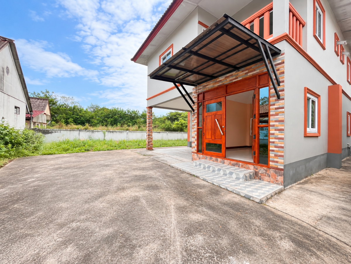 🏡 ขายด่วน! บ้านเดี่ยว 2 ชั้น หมู่บ้านน้ำผึ้งวิลเลจ สารภี เชียงใหม่ 📞 063-664-9056