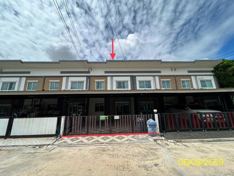 TOWN HOUSE 21.4 Sq.w. Khlong Luang Pathumthani for 2.1M