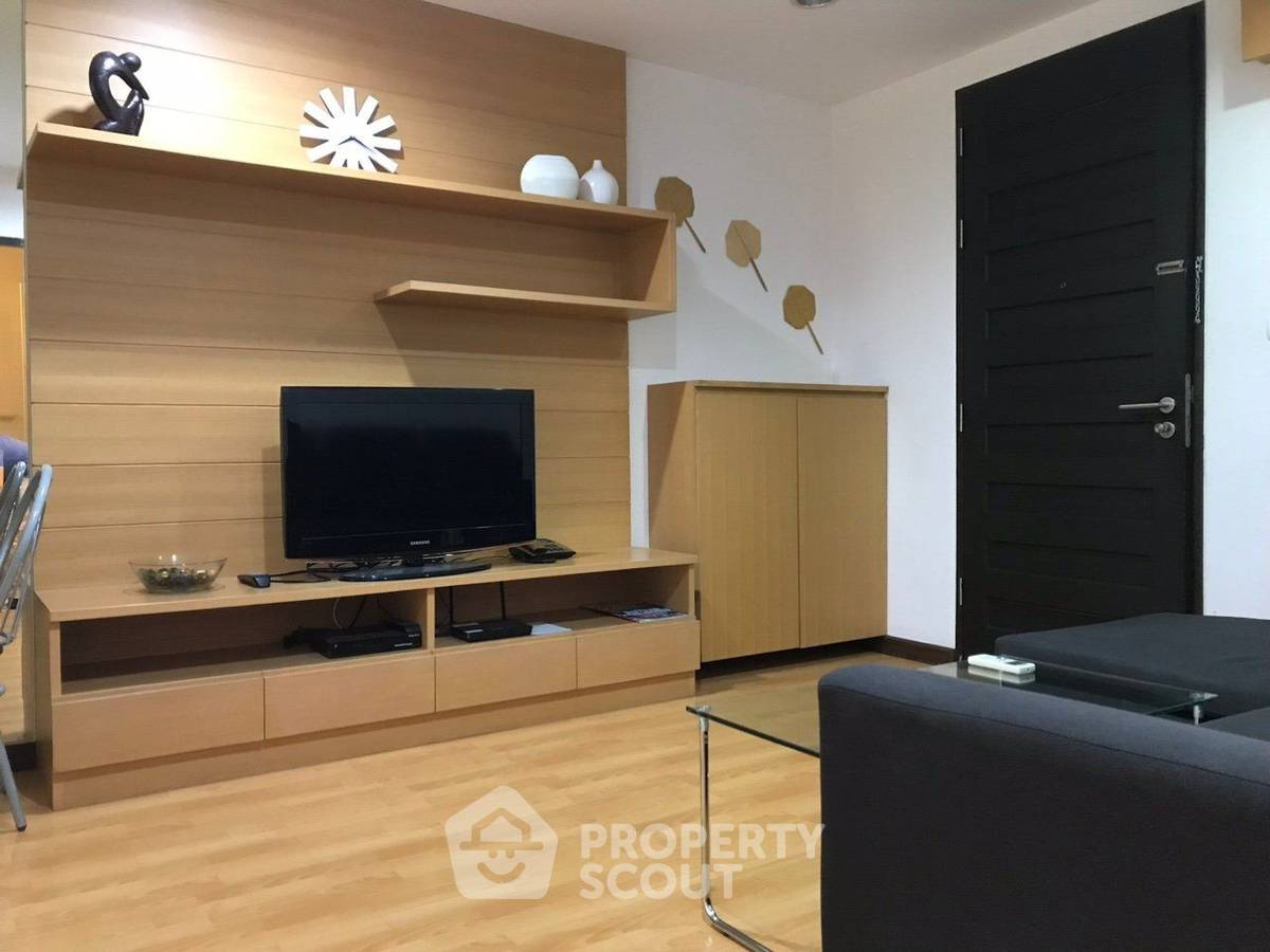 picture 1-BR Condo At The Amethyst Sukhumvit 39 Near BTS Phrom Phong (ID 787029) - 12/17