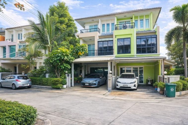 ขายทาวน์โฮม 3 ห้องนอน 162 ตร.ม. 32.8 ตร.ว. วิสต้า ปาร์ค รัชดา - รามอินทรา