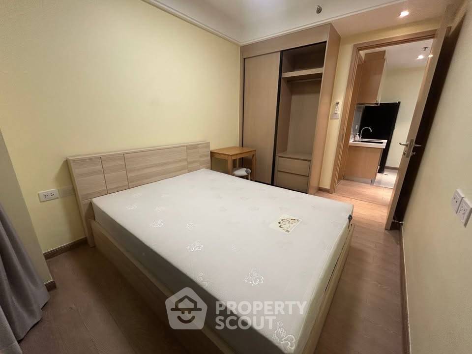 รูป คอนโด 1 ห้องนอน ราคาคุ้มค่า ที่ Regal Sathon-Naradhiwas (ID 3353763) - รูปที่ 11/19