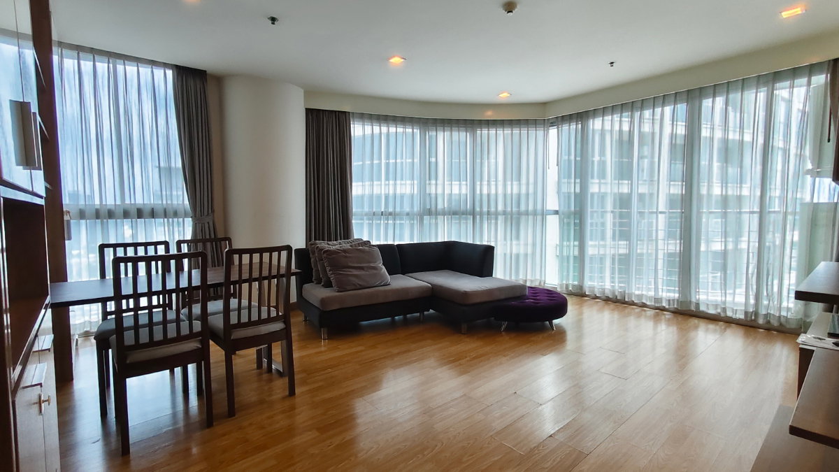คอนโดให้เช่า Le Luk 1 ห้องนอน 52 ตร.ม. ชั้น 23 ใกล้ BTS พระโขนง เฟอร์ครบ พร้อมอยู่ ฿23,000/เดือน