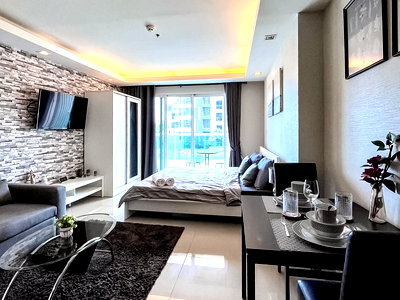 ขายคอนโด : Studio Condo for Sale Cosy Beach View Pratumnak