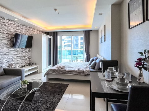 Studio Condo for Sale Cosy Beach View Pratumnak