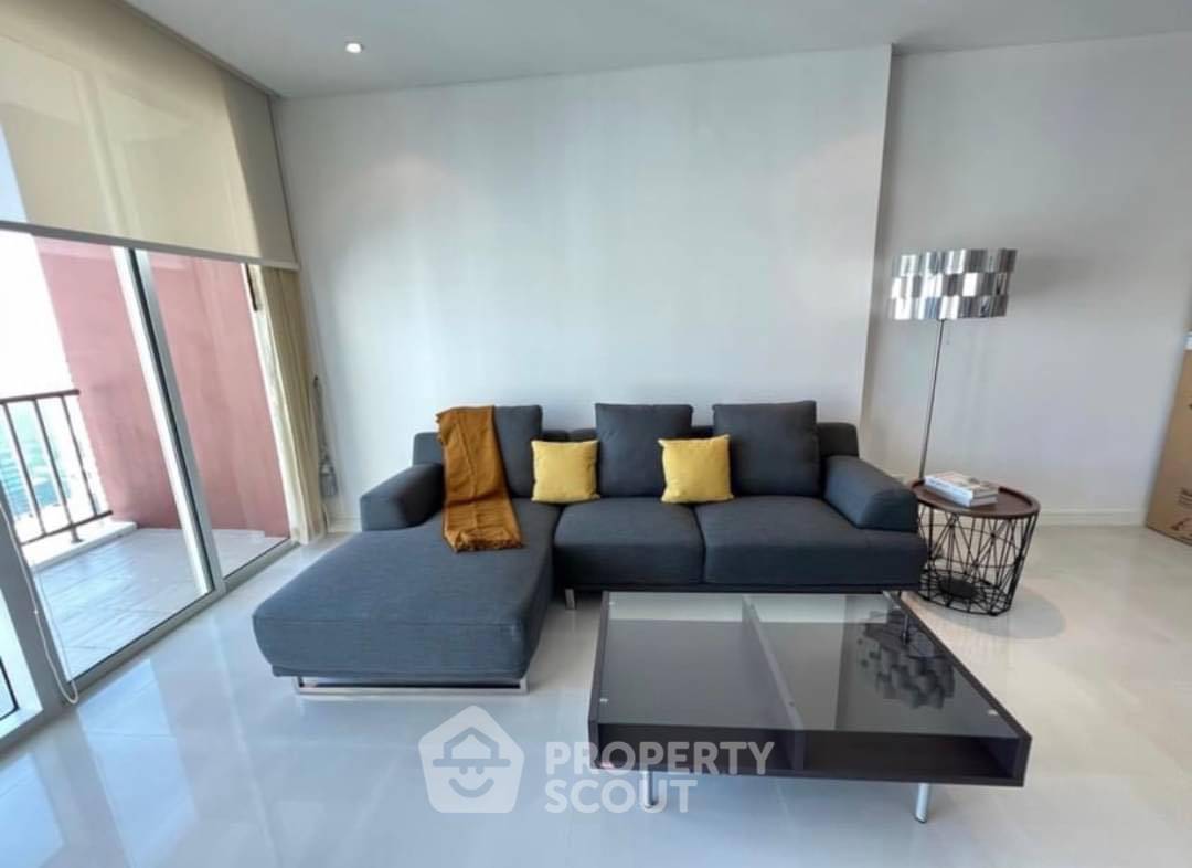 รูป คอนโด 2 ห้องนอน เลี้ยงสัตว์ได้ Fullerton Sukhumvit ห่าง BTS เอกมัย 400 เมตร (ID 1472375) - รูปที่ 2/18