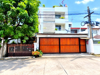 บ้านเดี่ยว เขตวังทองหลาง : ขายบ้านเดี่ยว 4 ชั้น ซอยสังคมสงเคราะห์ 11 ลาดพร้าว 71-นาคนิวาส