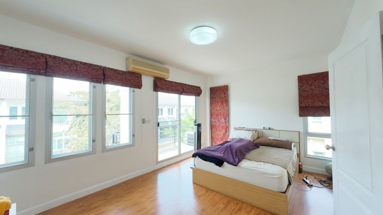 3-bed townhouse for sale, 162 sqm, 32.8 sq wah, Vista Park Ratchada - Ramintra