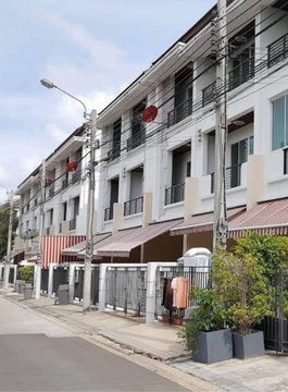 ให้เช่าบ้านกลางเมือง เอสเซนต์ สาทร-ตากสิน2 แบบ 3ห้องนอน 4ห้องน้ำ ใกล้ BTS วุฒากาศ
