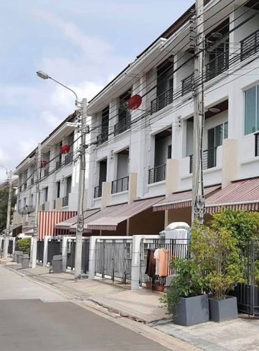 3-bed townhouse for rent, 167 sqm, 20 sq wah, Baan Klang Muang S Sense Sathorn - Taksin 2