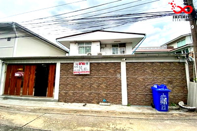 บ้านเดี่ยว ถนนอินทามระ : ขายบ้านเดี่ยว 51 ตร.ว. ถนนสุทธิสารวินิจฉัย  ซอยสุทธินิเวศน์ ใกล้ MRT สุทธิสาร