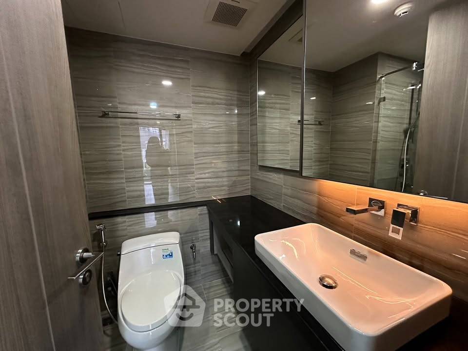 picture Spacious 3-BR 94 Sqm At Klass Sarasin Rajdamri Near BTS Ratchadamri (ID 3354337) - 16/19