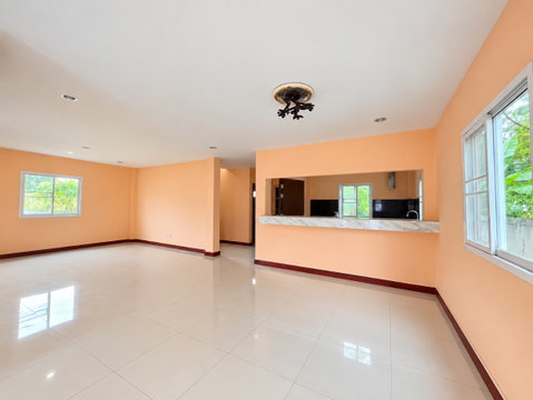 🏡 Urgent Sale! 2-Storey Detached House at Namphueng Village, Saraphi, Chiang Mai 📞 063-664-9056