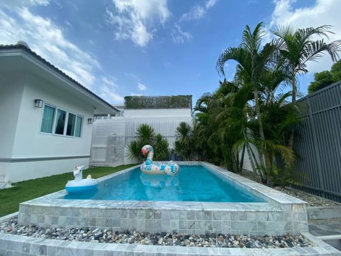 Single house for rent, View Point Villas (3 bedrooms & 5 bathrooms)