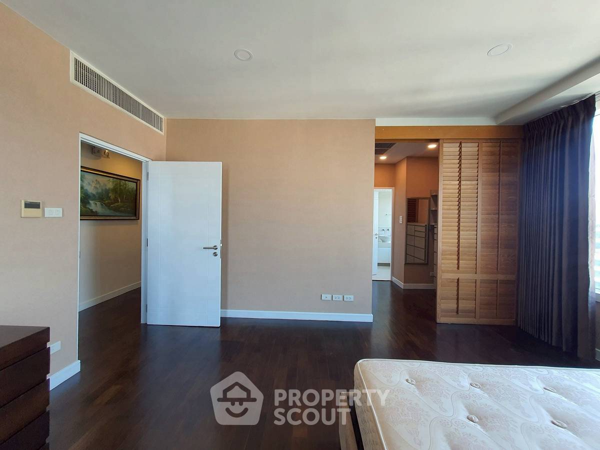 รูป คอนโด 4 ห้องนอน ขนาด 287 ตร.ม. Baan Siri 24 ย่าน BTS Phrom Phong (ID 2719399) - รูปที่ 18/19