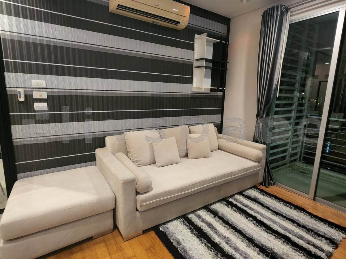รูป ▚ L0JCKIツ ให้เช่า Villa Sathorn Studio 43.5ตร.ม. ห้องกว้าง โทนขาวดำสุดเท่ พร้อมจองลดราคาได้อีก ติด BTS กรุงธนบุรี 0 เมตร✨ - รูปที่ 2/6
