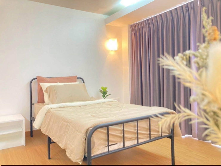 รูป ให้เช่าคอนโด2ห้องนอน2ห้องน้ำเพียง 22,000 บาท ไฟหลวงมีที่จอดรถสระว่ายน้ำฟิตเนส ติดเน็ตเองได้ใกล้ MRT สุทธิสาร 2 กิโลเมตร - รูปที่ 3/5