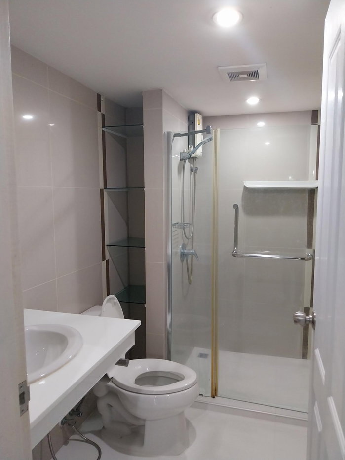 รูป คอนโดให้เช่า Zenith Place @ Sukhumvit 71/1 1 ห้องนอน 32 ตร.ม. ชั้น 5 ใกล้ BTS พระโขนง เฟอร์ครบ พร้อมอยู่ ฿10,000/เดือน - รูปที่ 8/8