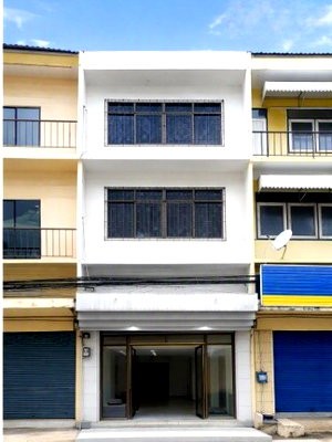 Shophouses for rent Pracha Chuen Road : 			Pracha Chuen Wong Sawang 3.5 story shophouse for rent 1 bed 2 bath near Kasemrad Pracha Chuen Hospit          