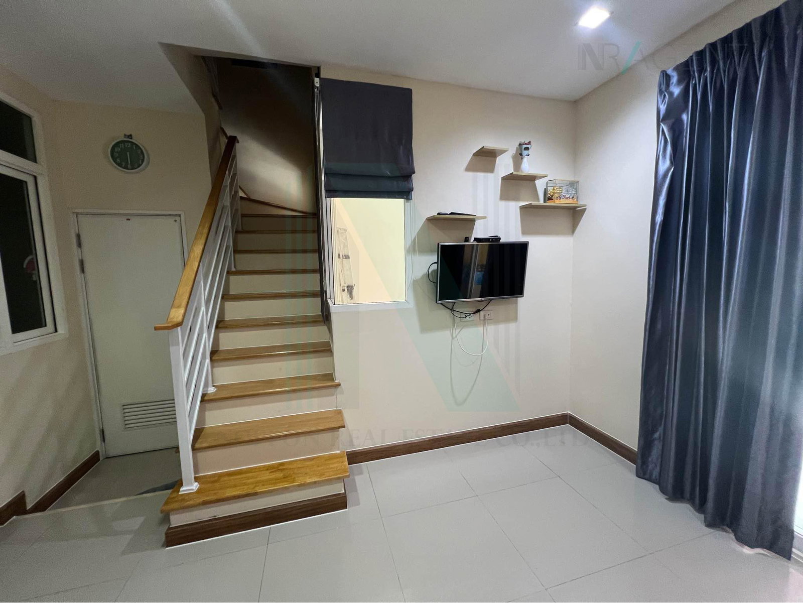 ขายทาวน์โฮม 4 ห้องนอน 113 ตร.ม. 19 ตร.ว. โกลเด้น ทาวน์ 2 อ่อนนุช - ลาดกระบัง