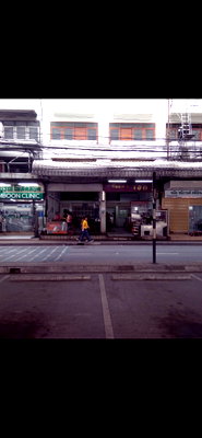 เช่าอาคารพาณิชย์ นนทบุรี : ให้เช่าตึกแถว2ห้อง ริมถนนแจ้งวัฒนะ ย่านท่าน้ำปากเกร็ด