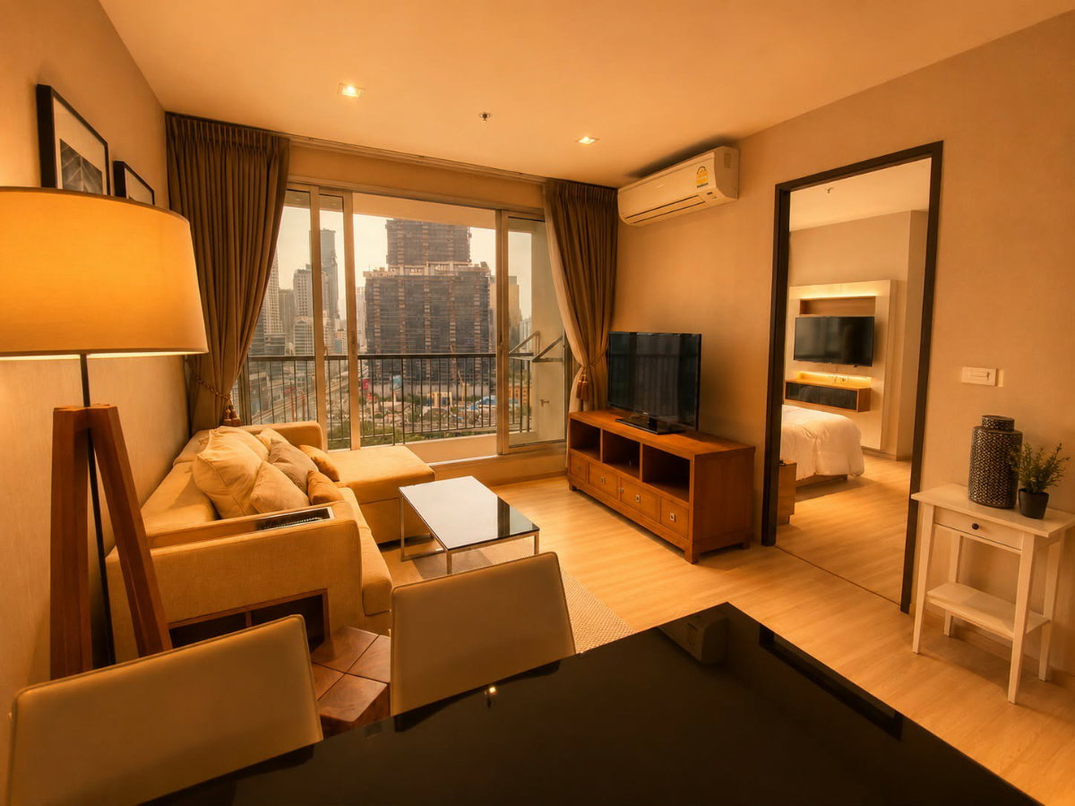 🌇Rhythm Sathorn 21 for Rent  " BTS Taksin 250 m. "  (ให้เช่าคอนโดริธึ่มสาทร) Special Size corner unit