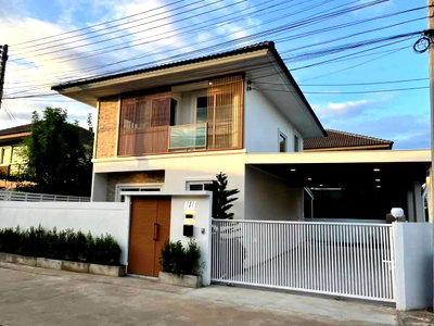 Houses for rent : Thanakrit Village, Tha Rua – San Pu Loei, Corner House, Pet Friendly, Spacious and private living area, Fully functional. (Tel/Line 088-5986998)