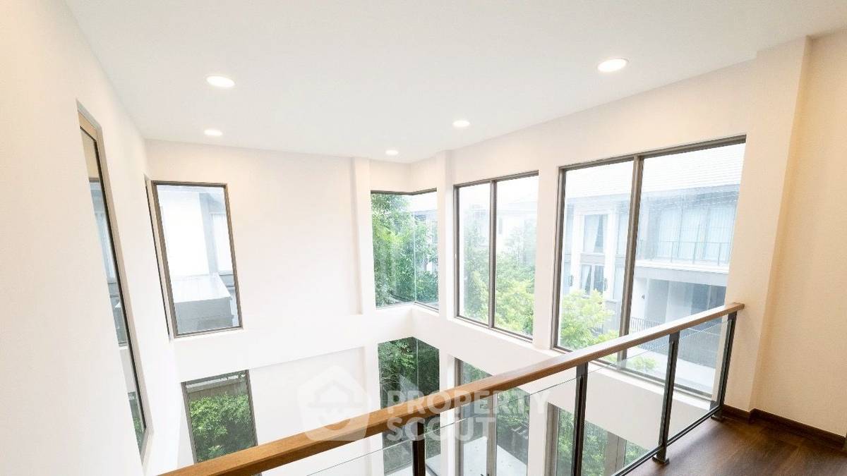 รูป บ้าน 4-ห้องนอน ที่ เดอะ เวเลอร์ รามอินทรา ใน รามอินทรา (ID 3354808) - รูปที่ 9/20