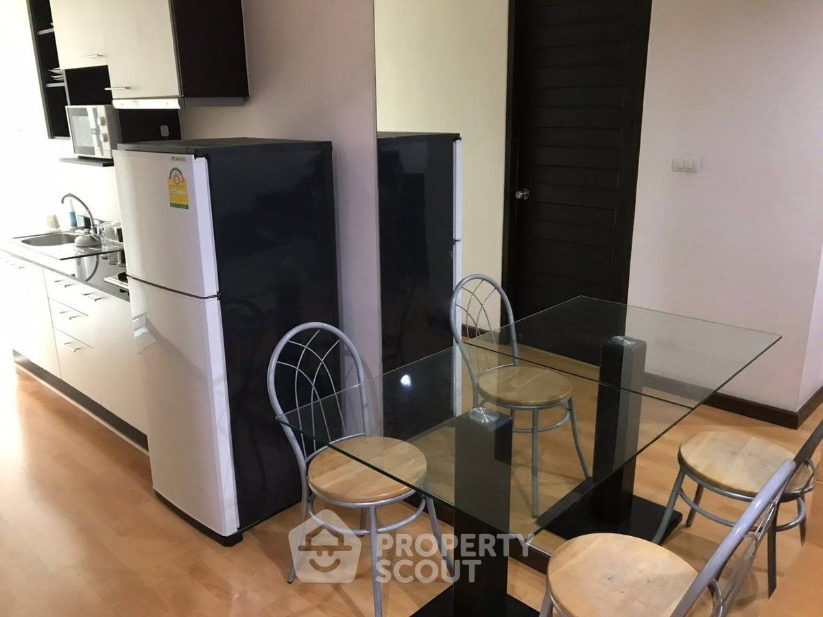 picture 1-BR Condo At The Amethyst Sukhumvit 39 Near BTS Phrom Phong (ID 787029) - 11/17