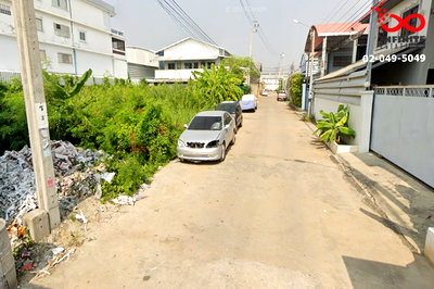 ที่ดินให้เช่า : ให้เช่าที่ดินเปล่า 200 ตร.ว. ซอยเทียนทะเล 24 บางขุนเทียน เหมาะทำลานจอดรถ หรือเก็บสินค้า 