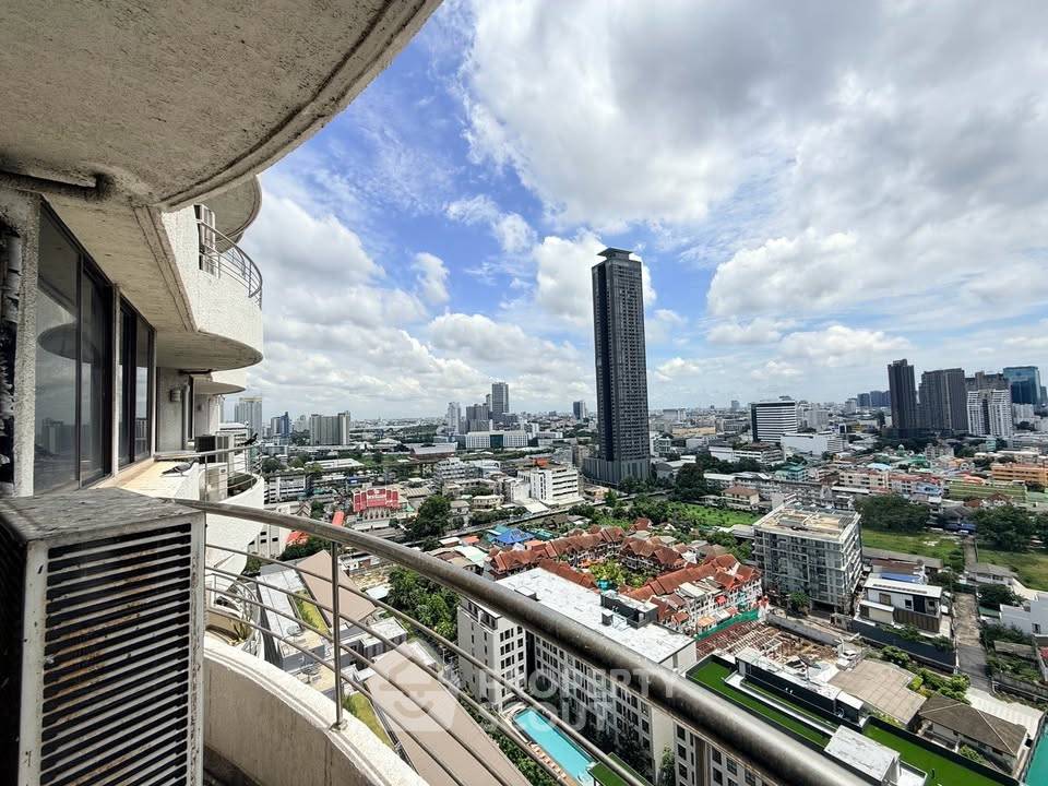picture 25th-Floor 2-BR Supalai Place Sukhumvit 39 | BTS Phrom Phong (ID 3354655) - 10/26
