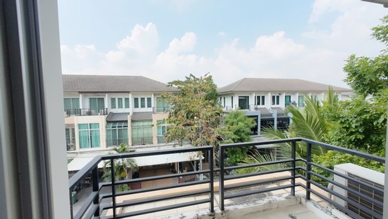 3-bed townhouse for sale, 162 sqm, 32.8 sq wah, Vista Park Ratchada - Ramintra