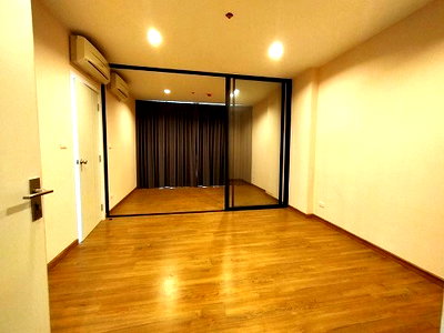 ขายคอนโด : 💥รหัส TTTP041621S💥 📢📢For Sale The Tree Interchange (1 Bed 35.98 ตร.ม/3.00 ล้าน) ชั้น 21 ติดเกตเวย์/ใกล้ MRT สนใจ Line ID: @atfirm