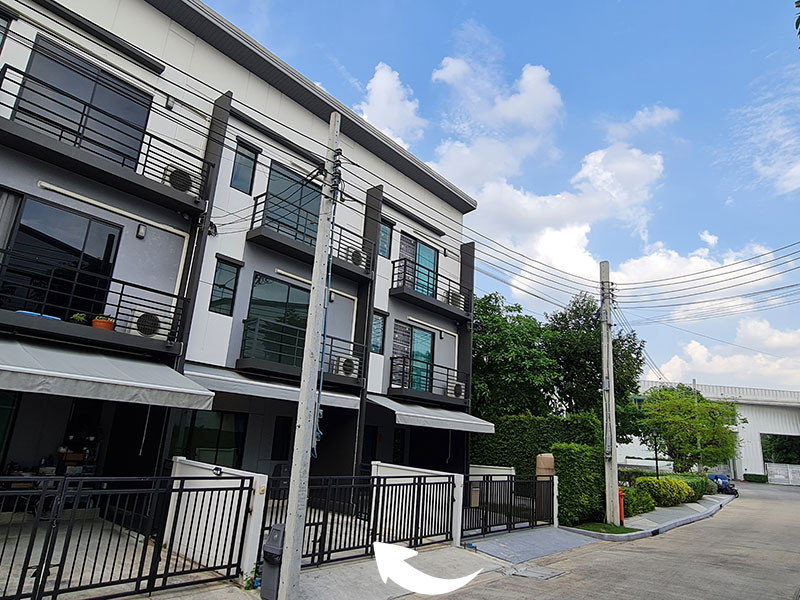 ทาวน์โฮมให้เช่า : 🏡✨ ให้เช่าทาวน์โฮม 3 ชั้น บ้านกลางเมือง ราชพฤกษ์–รัตนาธิเบศร์ | ใกล้ MRT บางรักใหญ่