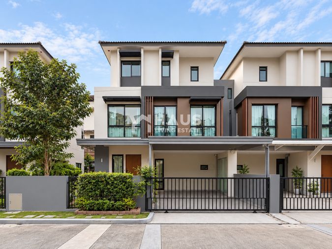 4-bed house for sale, 207 sqm, 40.1 sq wah, Ninya Kanlapaphruek