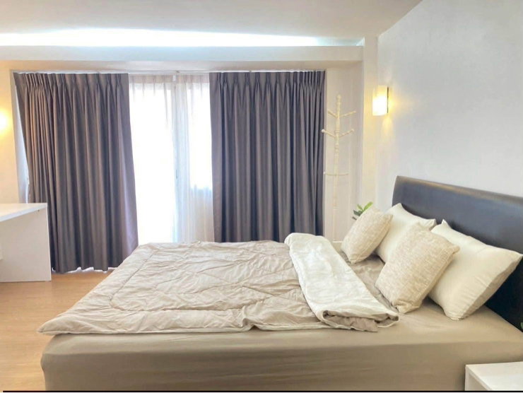 รูป ให้เช่าคอนโด2ห้องนอน2ห้องน้ำเพียง 22,000 บาท ไฟหลวงมีที่จอดรถสระว่ายน้ำฟิตเนส ติดเน็ตเองได้ใกล้ MRT สุทธิสาร 2 กิโลเมตร - รูปที่ 4/5